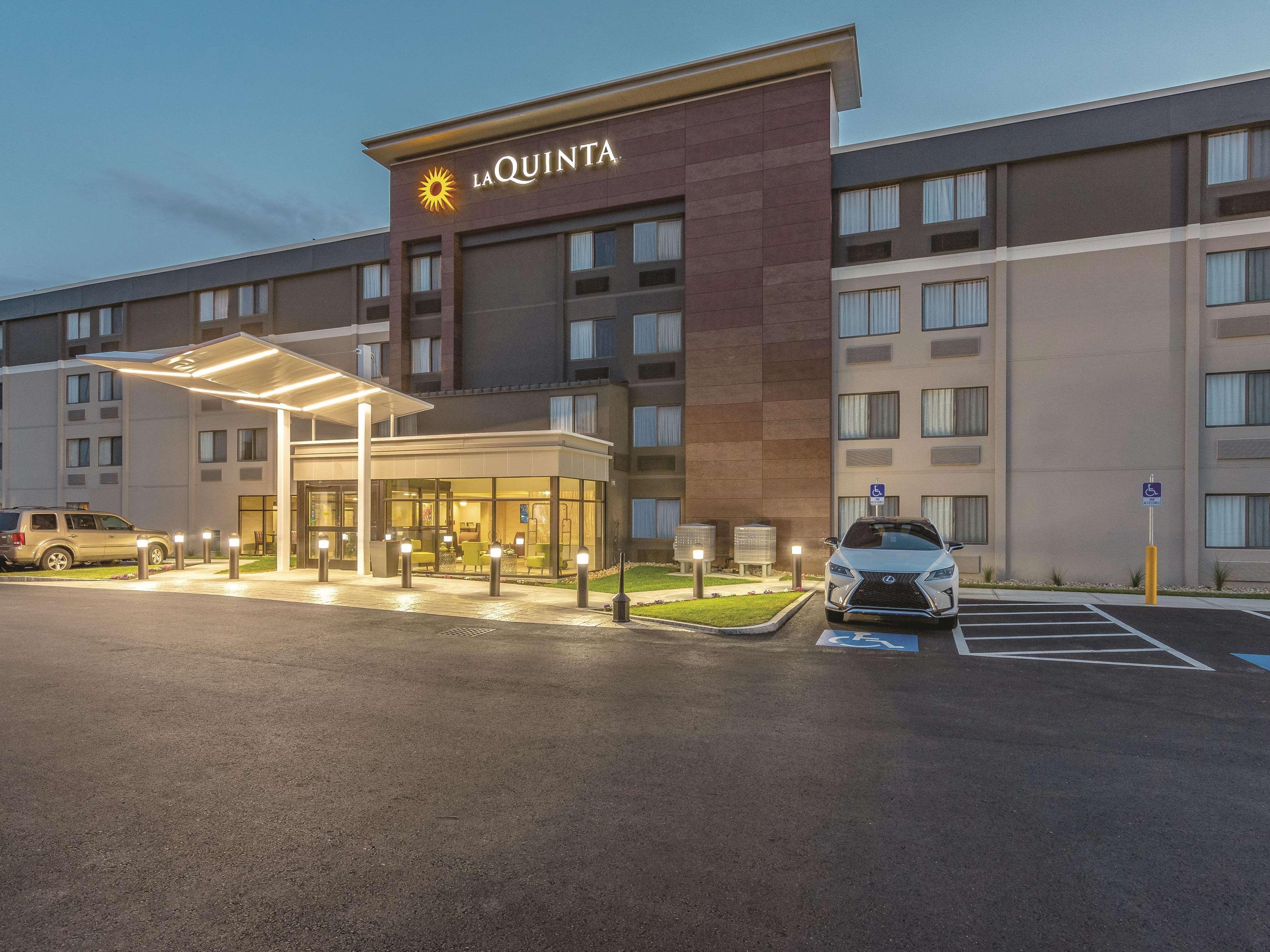 Hotel La Quinta By Wyndham Salem Nh Exterior foto
